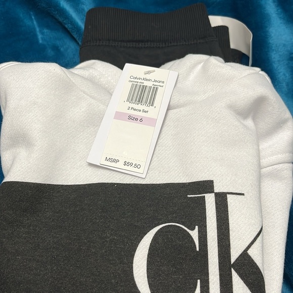 NEW Calvin Klein jeans two piece fleece set 6 hoodie fleece joggers BNWT NEW - Picture 13 of 14